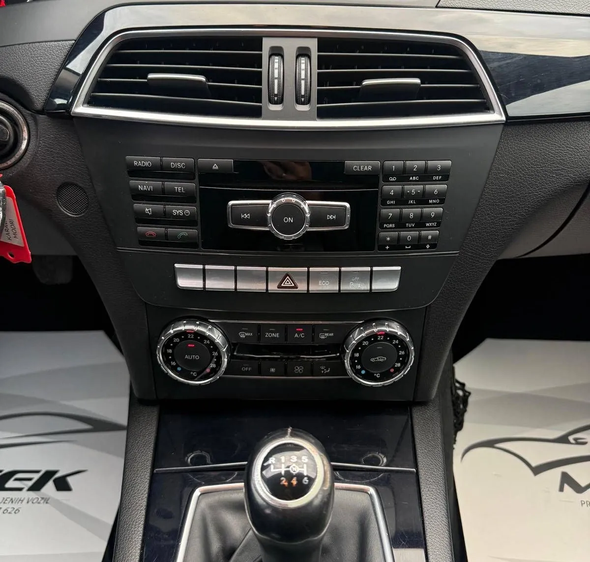 Notranja slika - Mercedes-Benz C-Razred - C 220 CDI T Elegance BlueEFFICIENCY... - 11