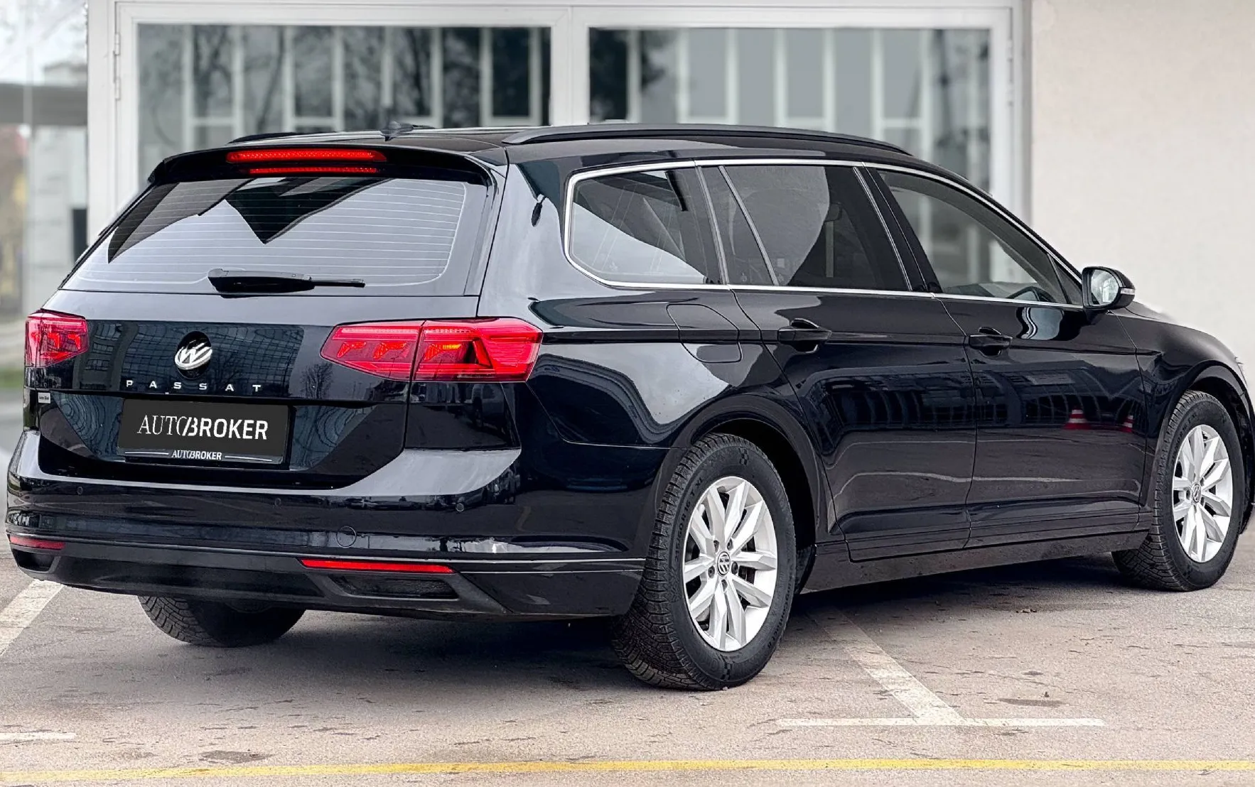 Zunanja slika - VW Passat - Variant 2.0 TDI Business avt. LED matrix Navi kamera DAB - 4