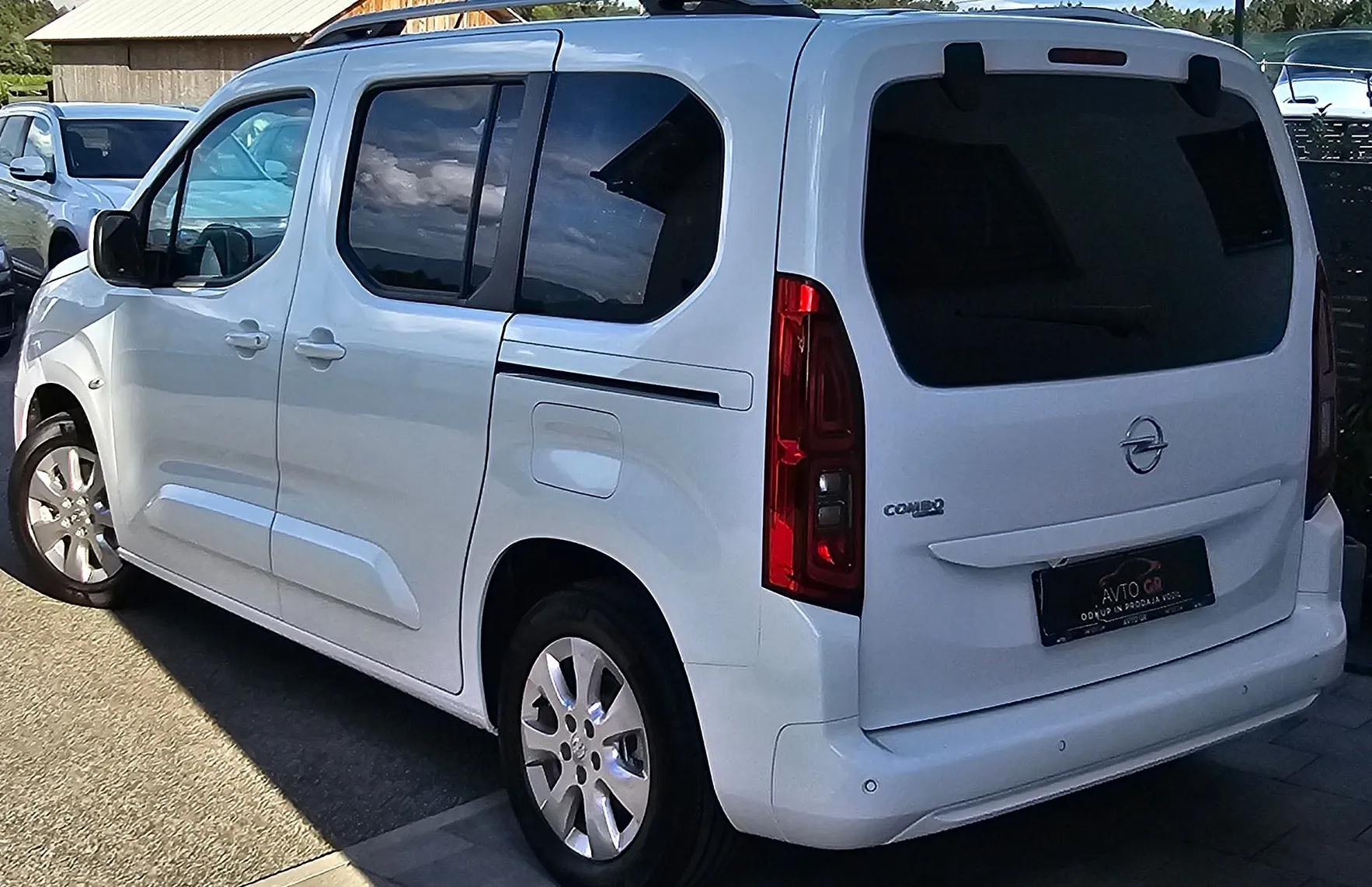Zunanja slika - Opel Combo - 1.5 CDTI-Life-AUT. Le 125.000km-ODLIČEN-LED-Start- - 6