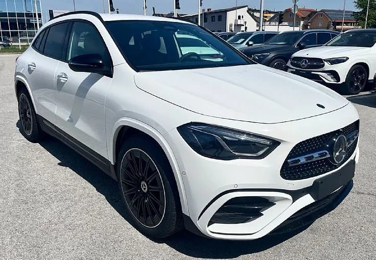 Zunanja slika - Mercedes-Benz GLA-Razred - 180 AMG Line EDITION Avt - 1