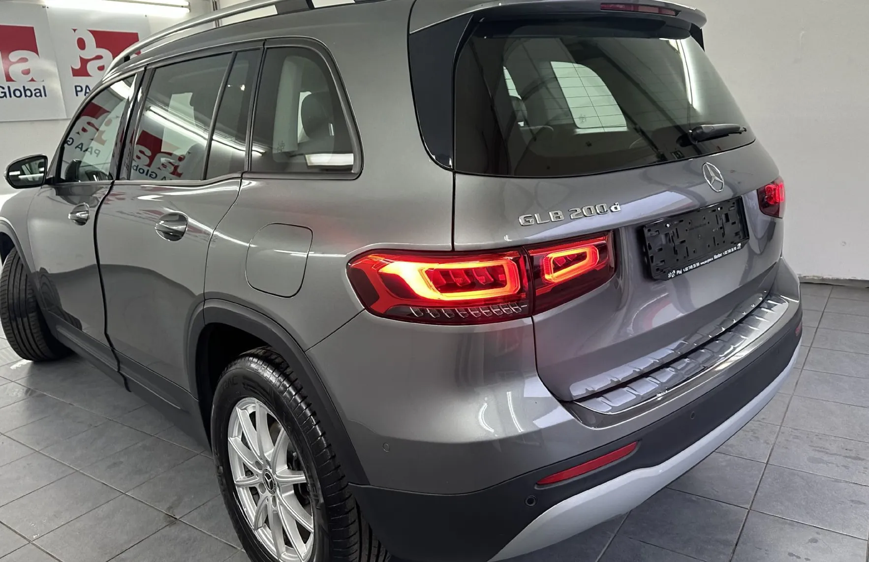 Zunanja slika - Mercedes-Benz GLB-Razred - GLB 200 d.KAMERA.USNJE.ACC.LED.NAVI.SAMO 137.000KM - 5