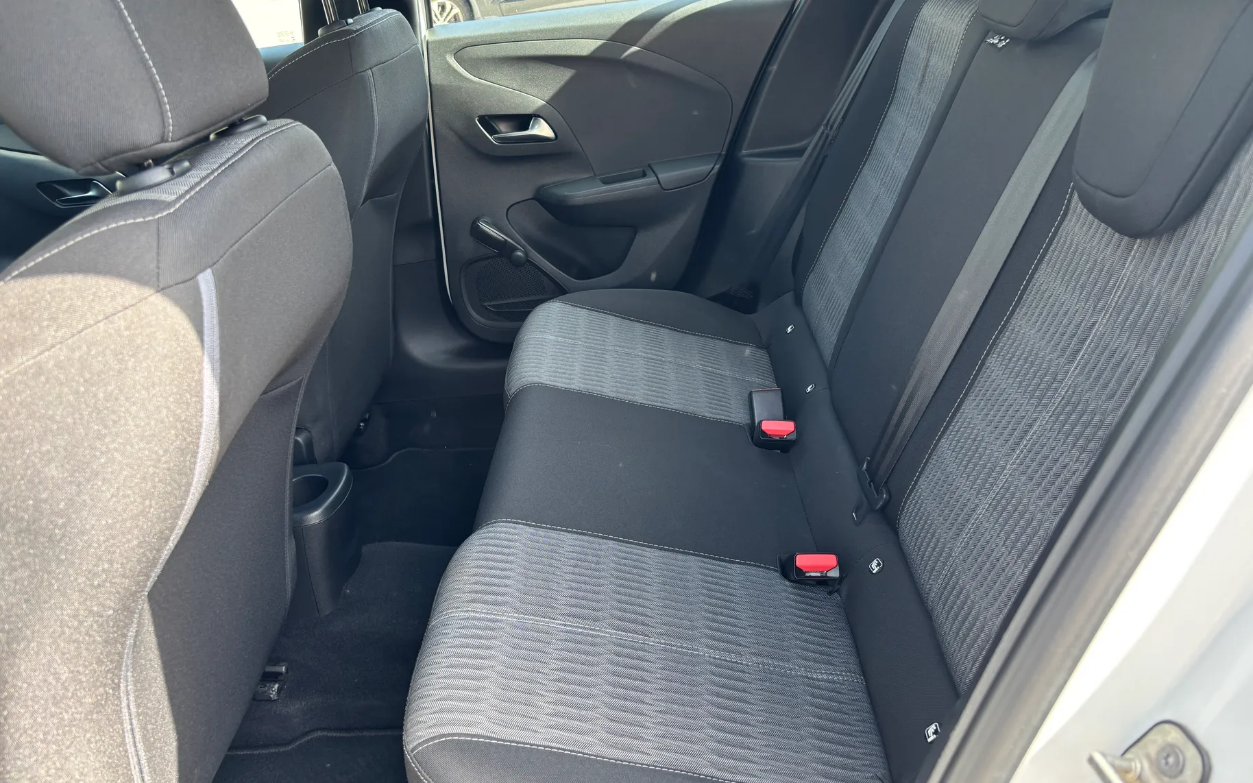 Notranja slika - Opel Corsa - 1.2 - 9