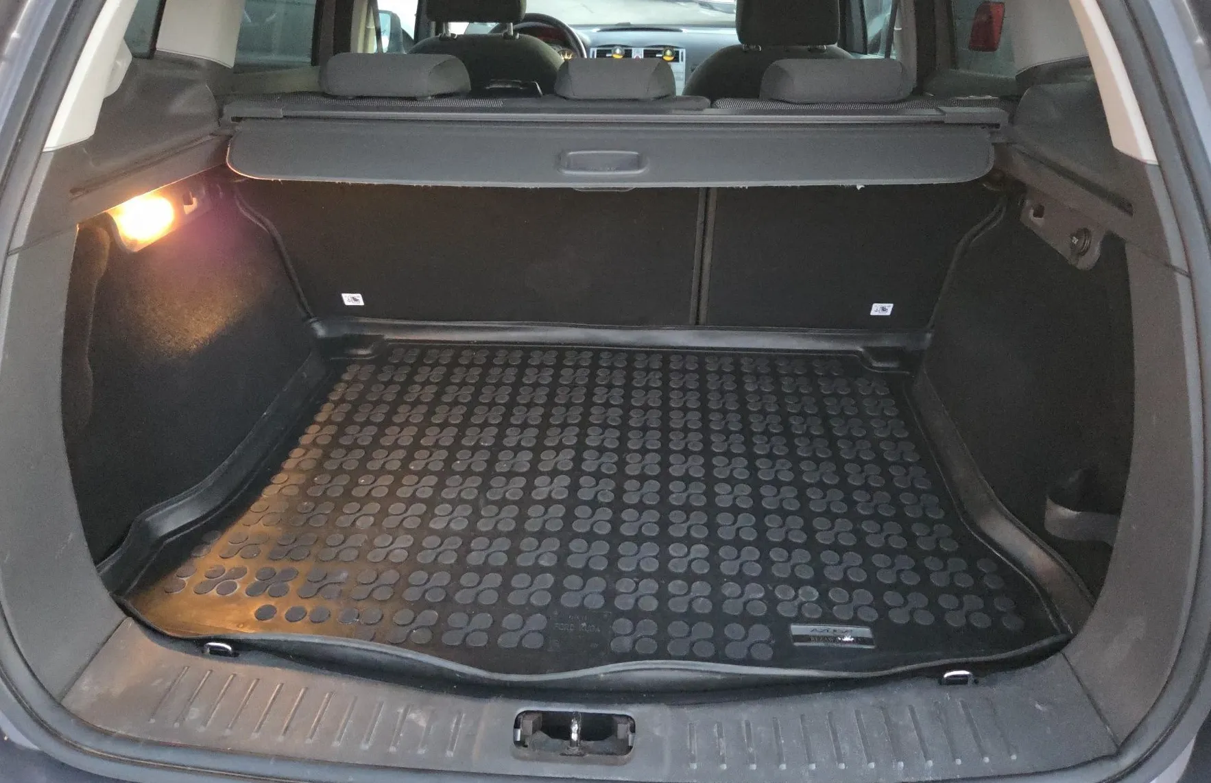 Zunanja slika - Ford Kuga - 2.0 TDCI 103kW DPF 4x2 Titanium - 12