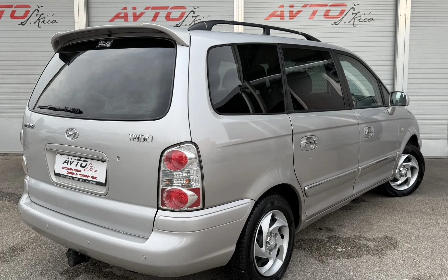 Zunanja slika - Hyundai Trajet - 2.0 CVVT GLS-7SEDEŽEV-ALU-AUTO KLIMA-VLEČNA KLJU.. - 9