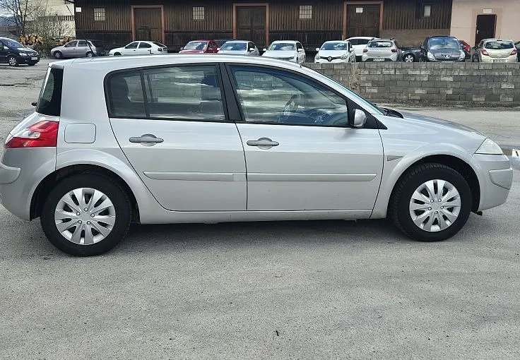 Zunanja slika - Renault Mégane - Megane 1.6 16V - 4