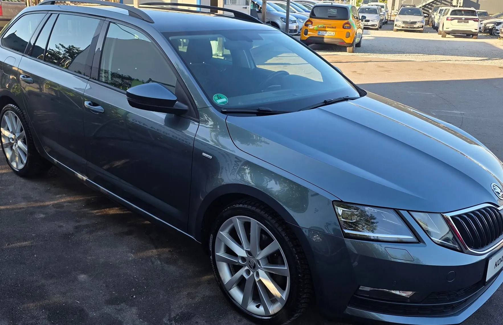 Zunanja slika - Škoda Octavia - COMBI 2.0TDI DSG LED-NAVI-CANON-GRETJE SEDEŽEV-ALU - 3