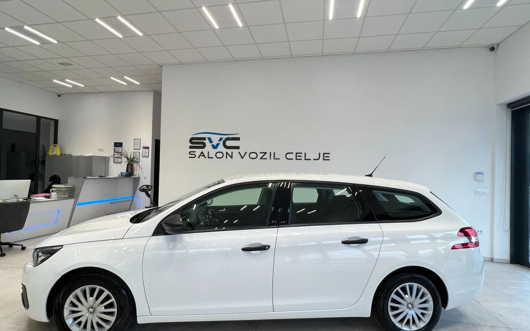 Zunanja slika - Peugeot 308 - 1.5 BlueHDi 100 STT ACTIVE-TEMP-LED-SAMO 84.000 km - 8