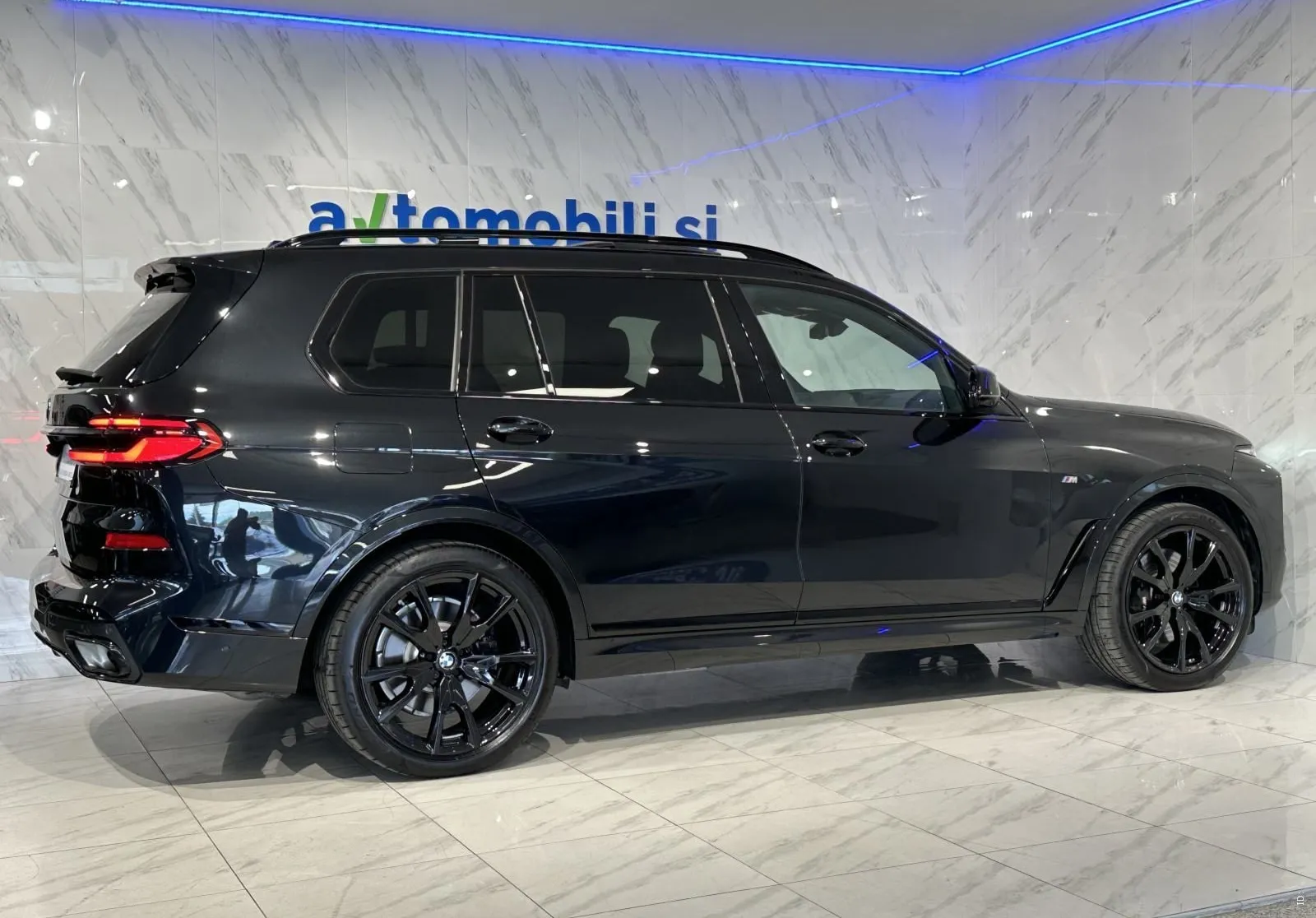 Zunanja slika - BMW serija X7: - xD40d|M-Pro|SoftC|Pano|Zračno|HUD|ACC|Kljuka|360.. - 5