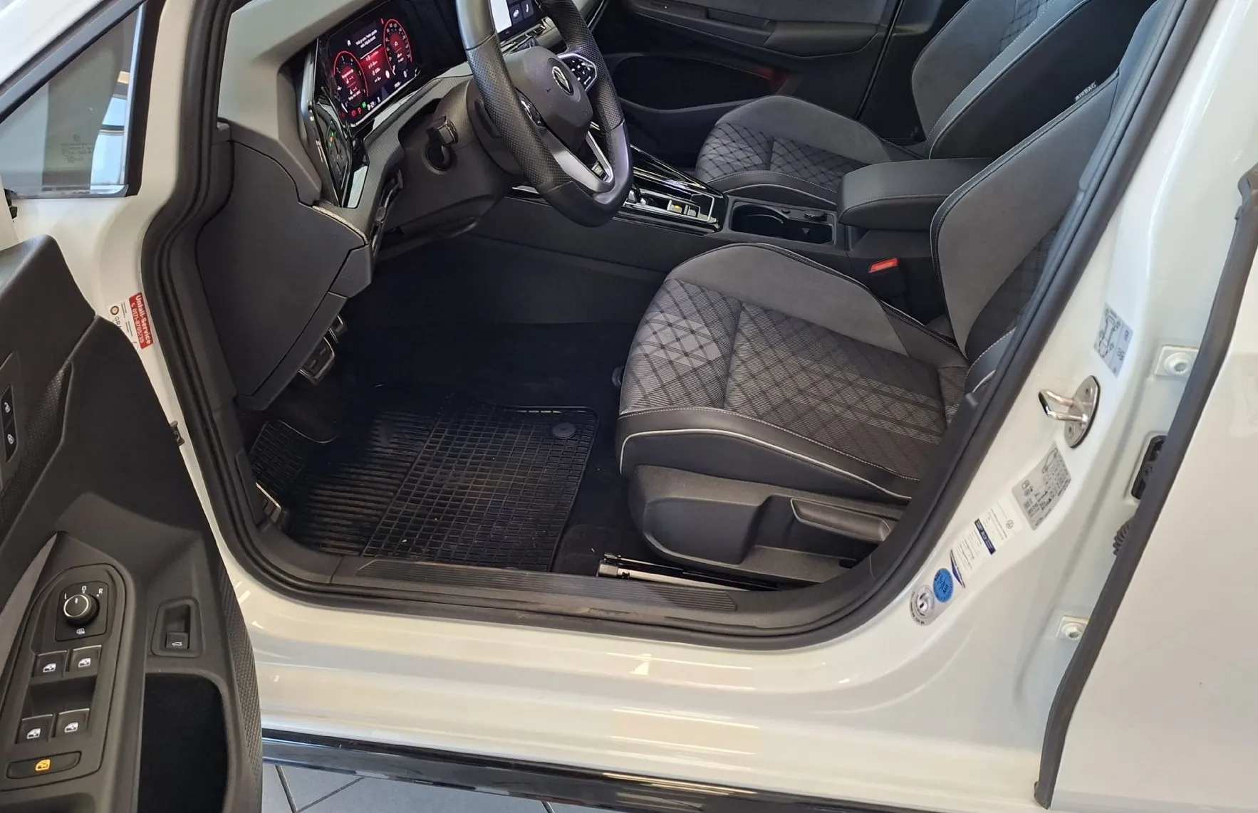 Zunanja slika - Volkswagen Golf - Variant 2.0 TDI R-Line avt. 110  150 - 15