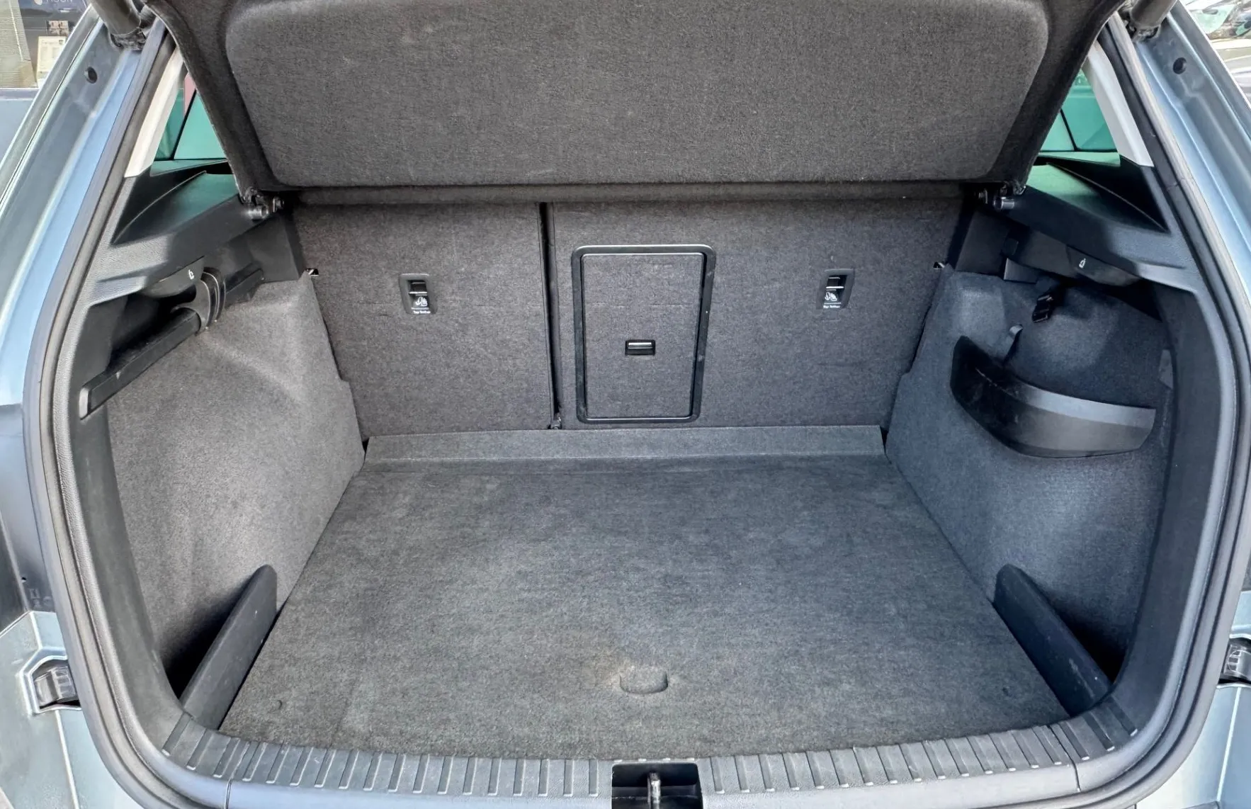 Zunanja slika - Škoda Karoq - Style 1.6 TDI DSG - 17