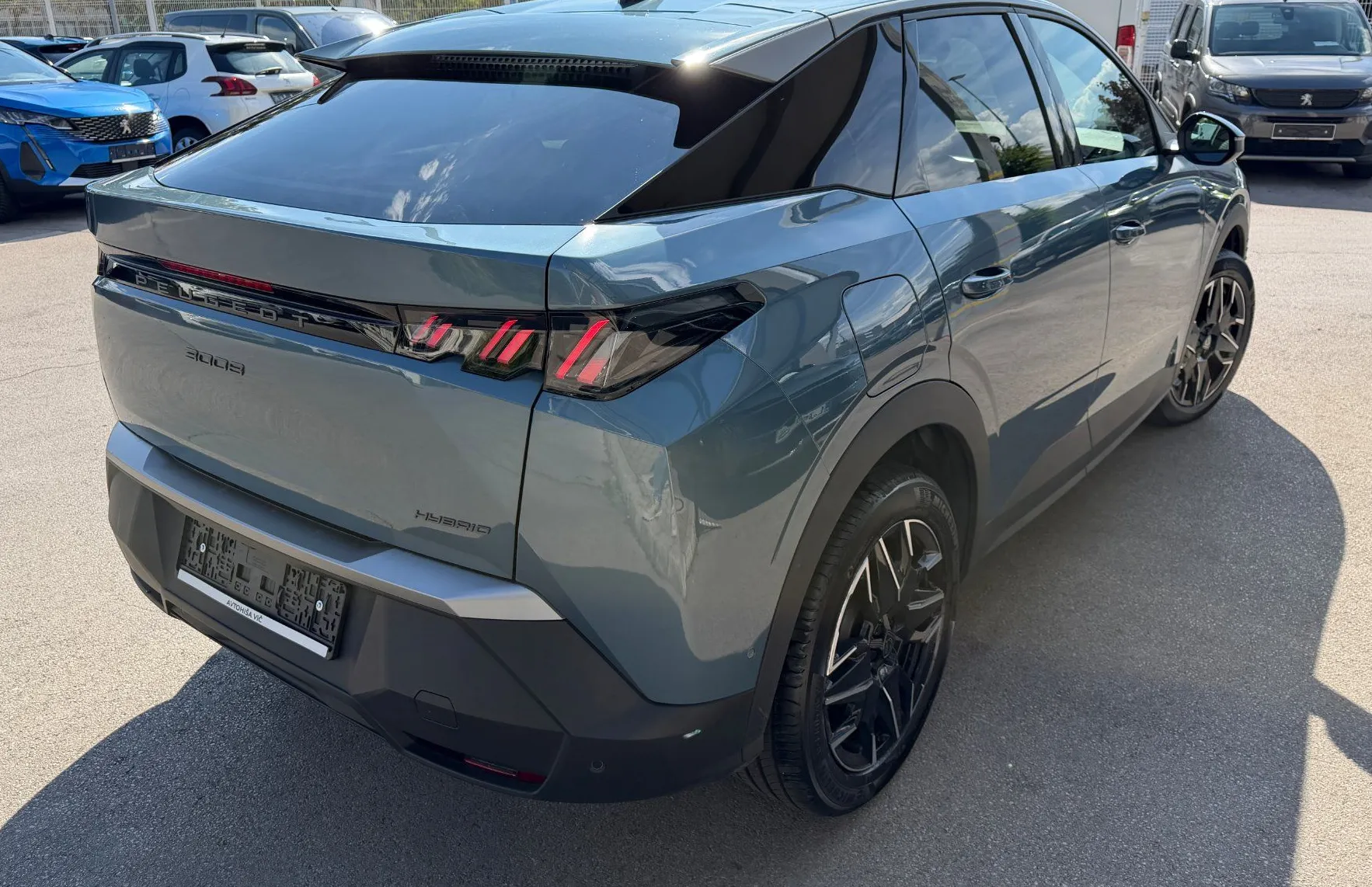 Zunanja slika - Peugeot 3008 - 1.2 MHEV  136  145 Allure Pack Avt. - 3