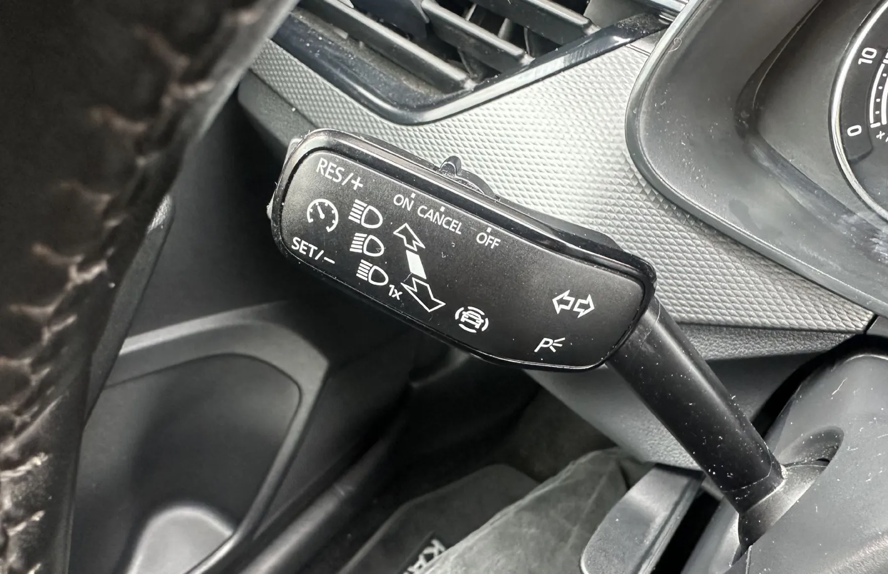 Zunanja slika - Škoda Kamiq - 1.0 TSI  81 kW.LED.GRET.SEDEŽEV.SAMO 82.000 KM - 11
