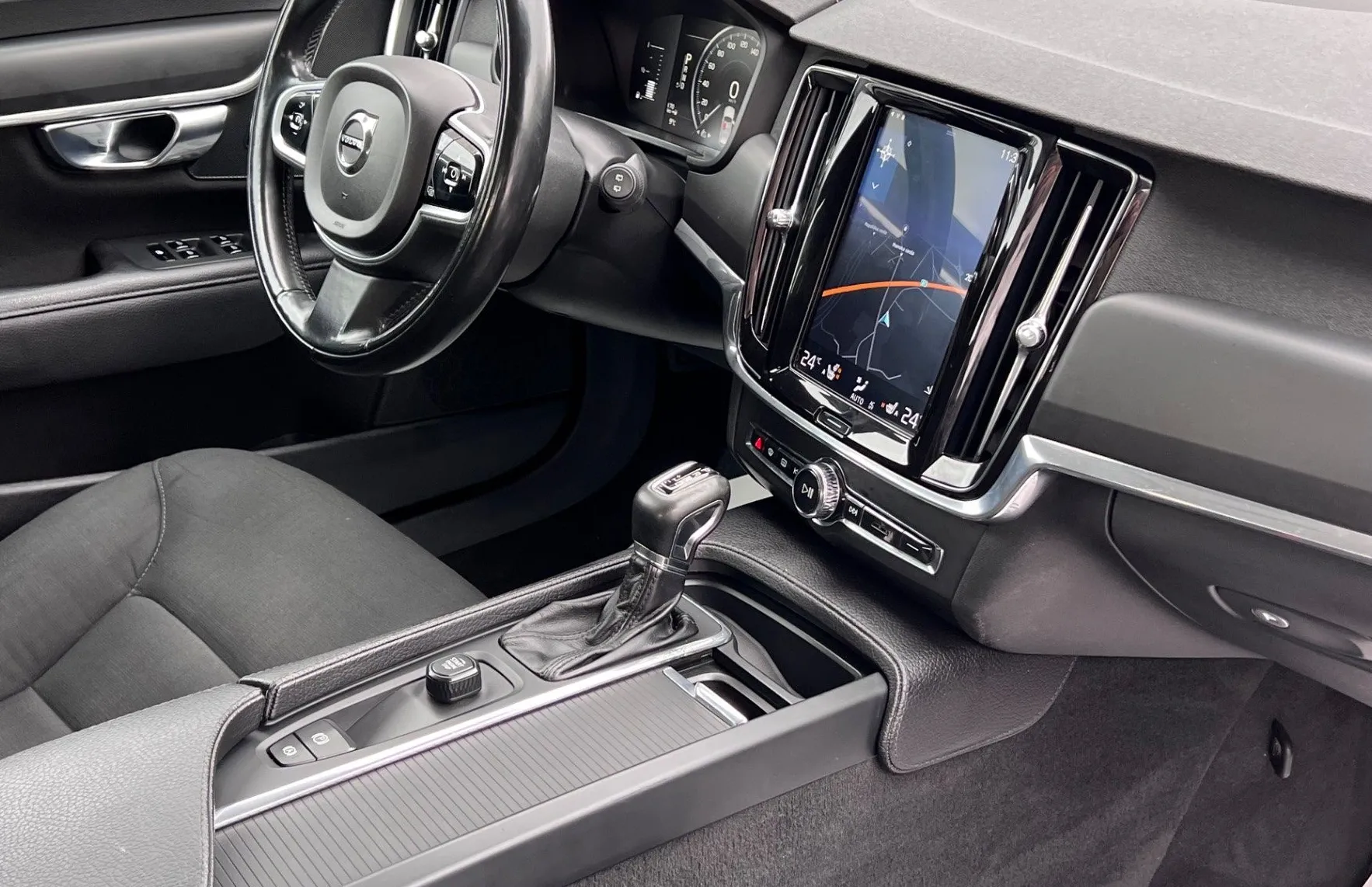 Zunanja slika - Volvo V90 - 2.0D+ACC+FULL LED++NAVI+PDC+KLJUKA+NOVE PNEVMATI.. - 16