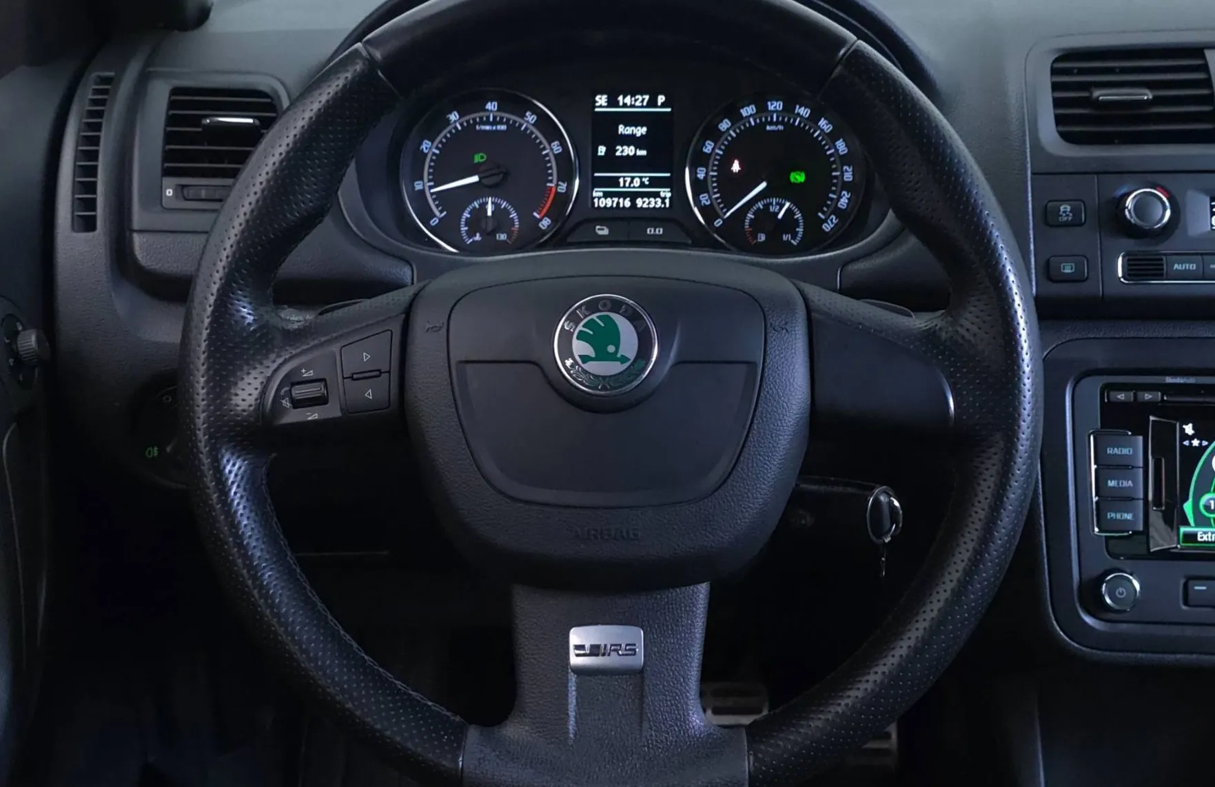 Zunanja slika - Škoda Fabia - 1.4 TSI RS 132kW - DSG - TEMPOMAT - PDC... - 9