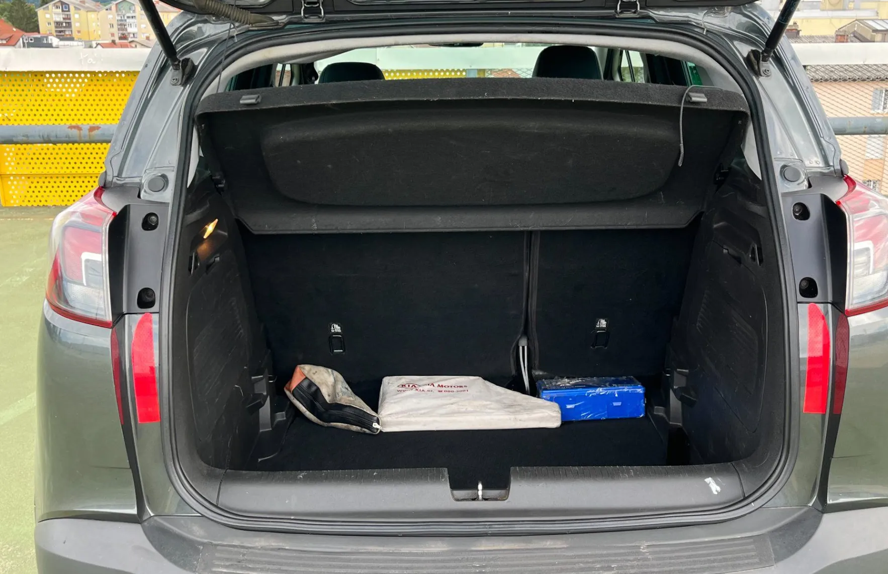 Zunanja slika - Opel Crossland X - NAVI.2XPDC.OGR.SEDEŽ IN VOLAN.TEMPOMAT - 7