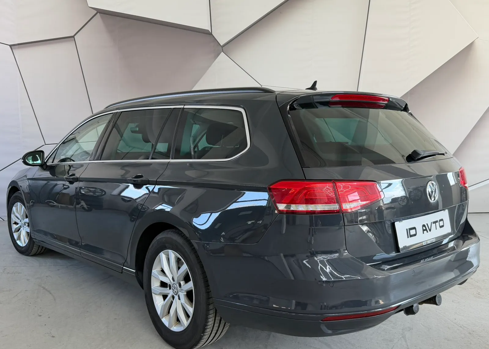 Zunanja slika - Volkswagen Passat - Variant 2,0 TDI BMT Connect DSG - 4