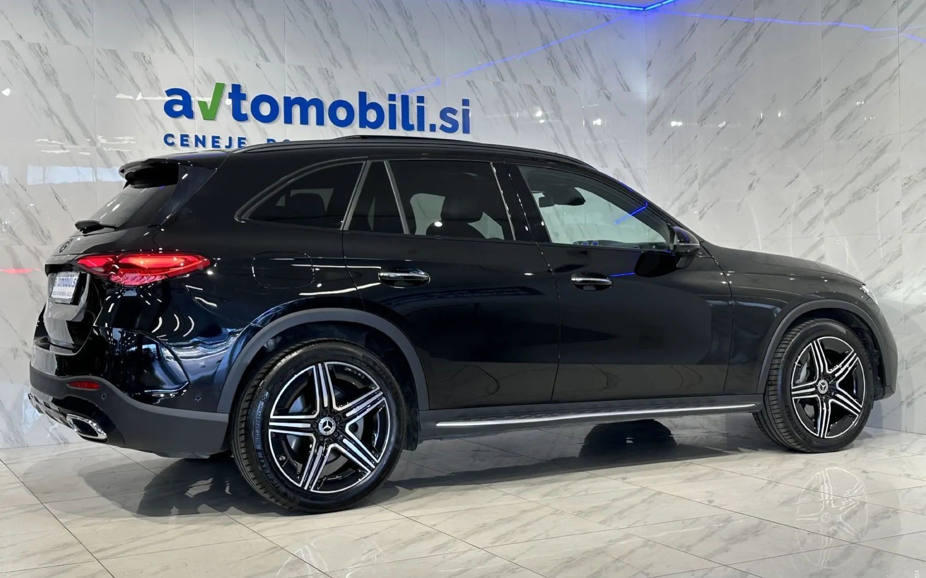 Zunanja slika - Mercedes-Benz GLC-Razred - 220d|4Matic|AMG|Pano|ACC|Memory|HUD|360K|Gretje| - 6