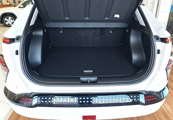 Zunanja slika - Hyundai Kona - BEV 48KWH PREMIUM-KAMERA-DAB-LED-TOPL.Č-AMBI-VIDEO - 6