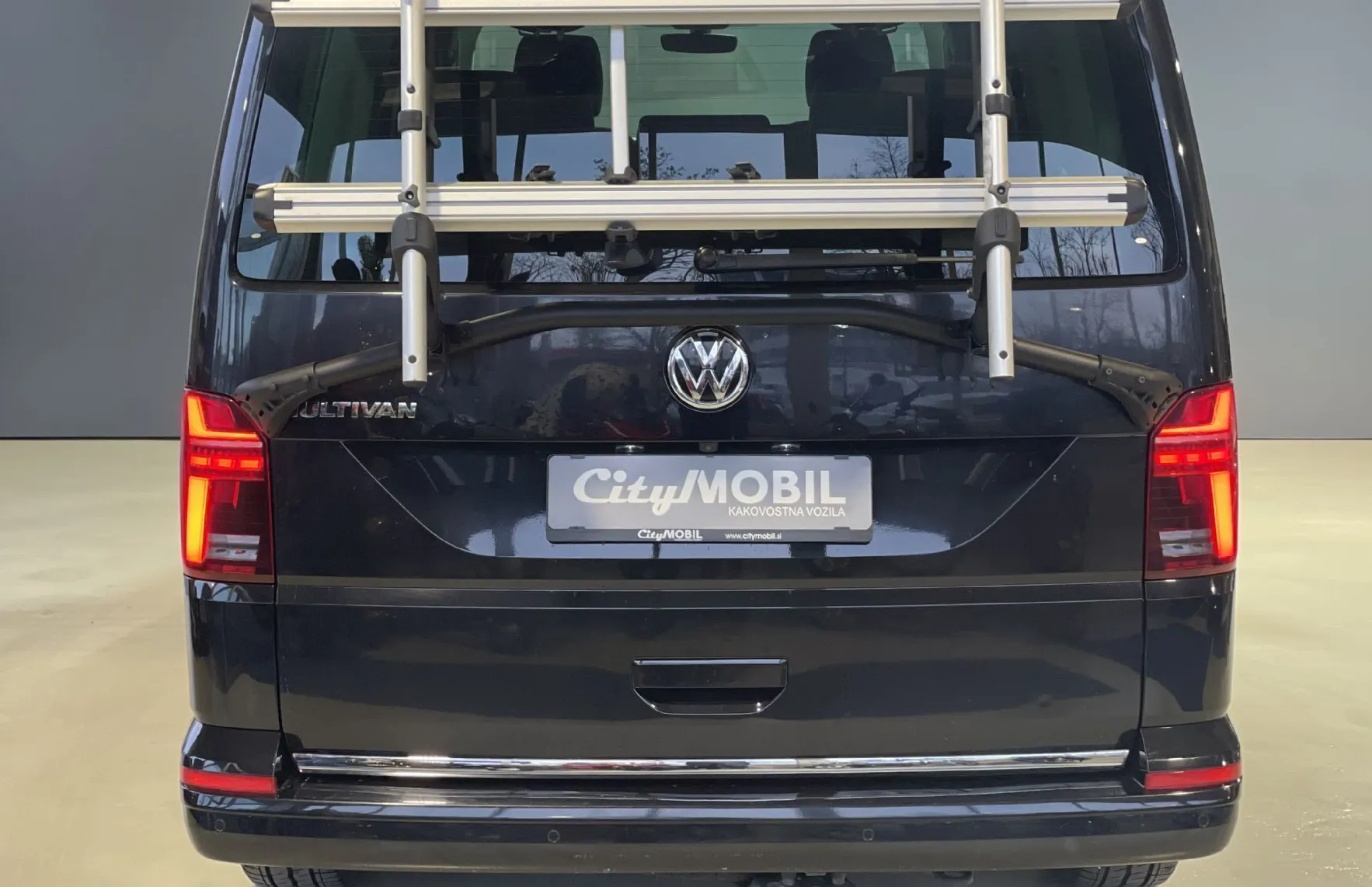 Zunanja slika - VW Multivan - SLO-LED-ALCANTARA-KMAERA-RADAR-NAVI-DVOJNA VRATA - 6