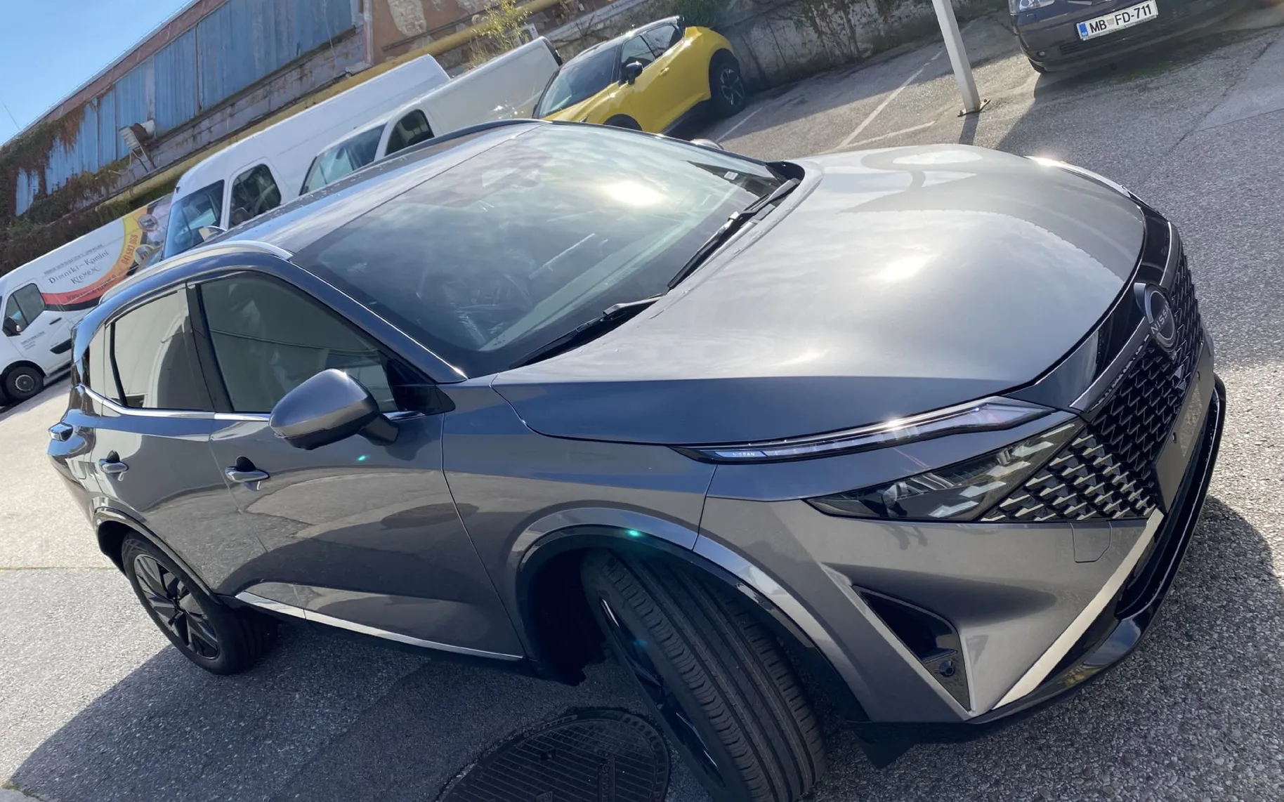 Zunanja slika - Nissan Qashqai - 1.3 DIG-T 4x4 158 X-T TEKNA SUN - 6