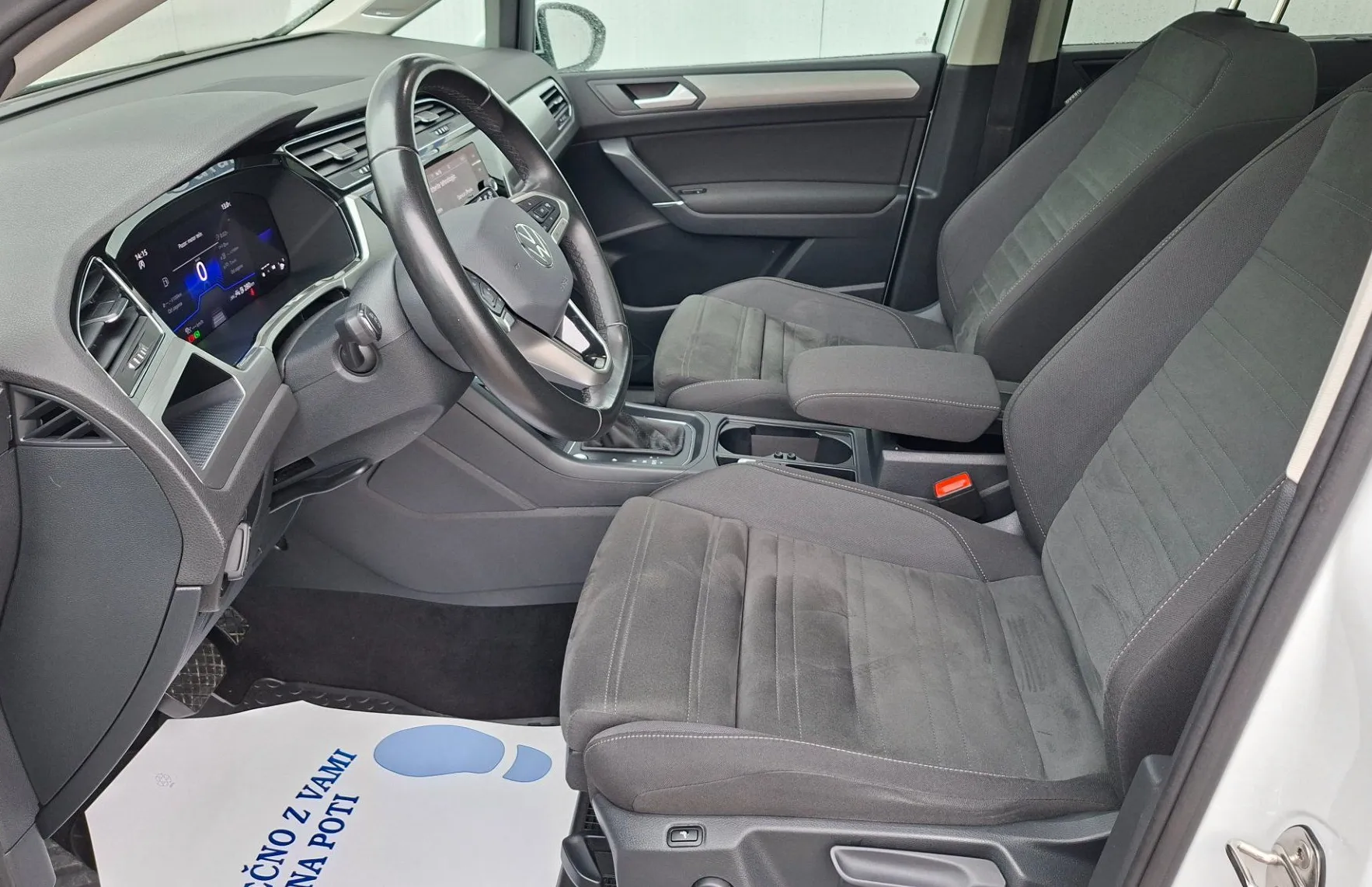 Zunanja slika - Volkswagen Touran - 2.0 TDI Highline DSG - Slo poreklo - 1. Lastnik - 7