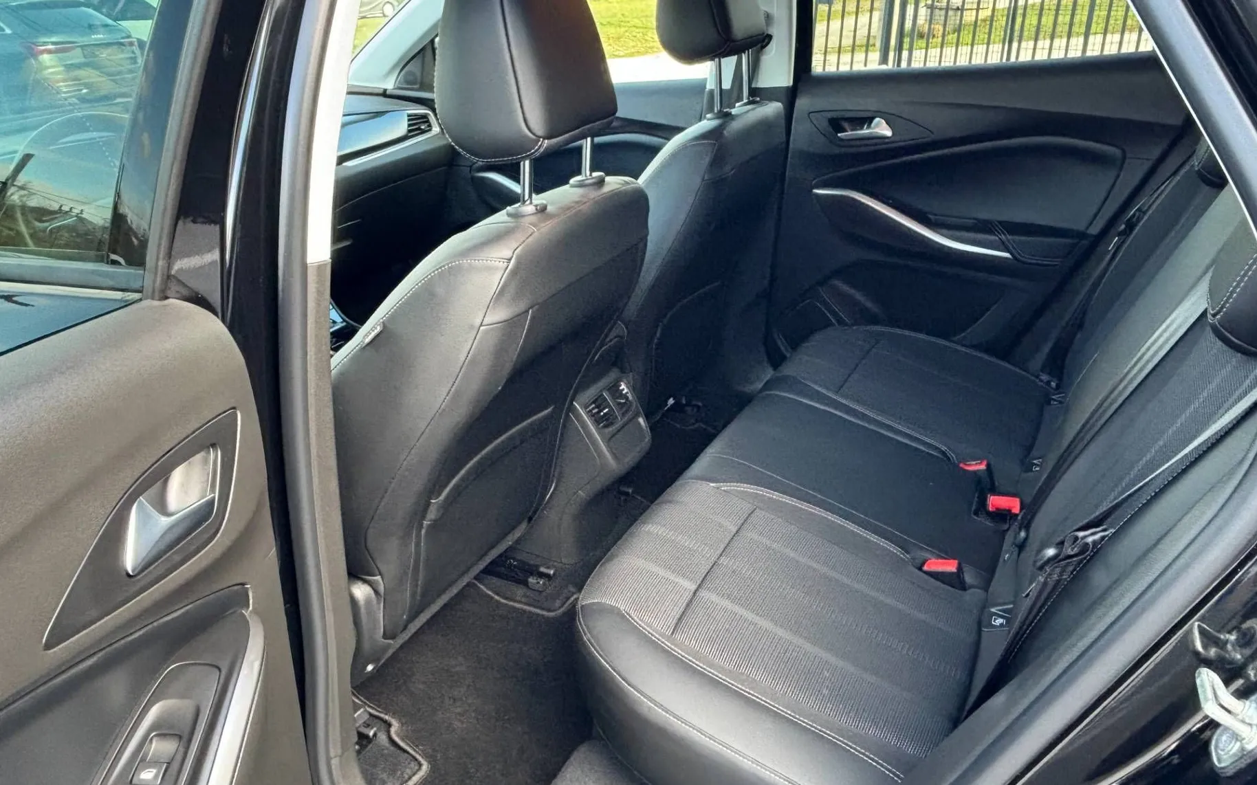 Zunanja slika - Opel Grandland - 1.2 TURBO GS LINE LED-KAMERA-NAVI - 8