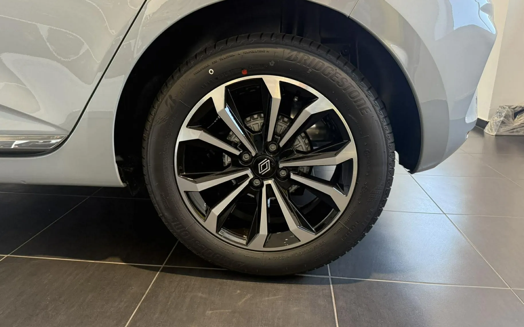 Zunanja slika - Renault Clio - 1.0 TCE 90 TECHNO AKCIJA ZALOGA - 3