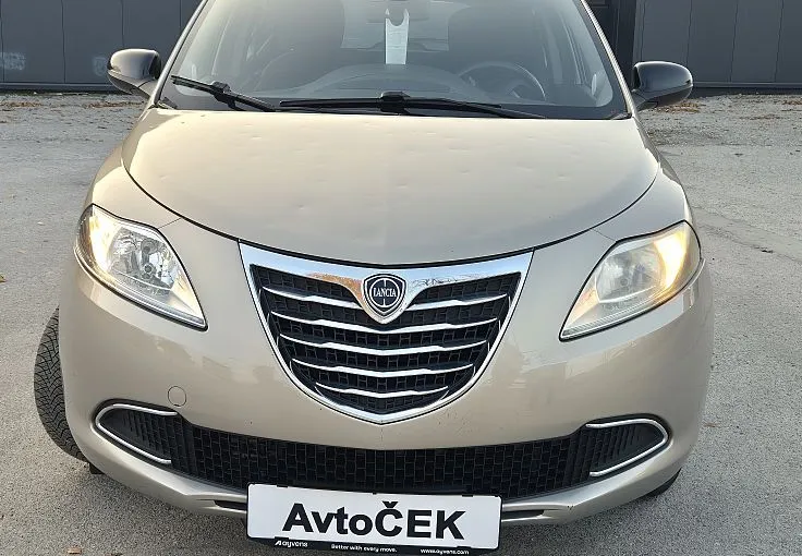 Zunanja slika - Lancia Ypsilon - 0.9 TwinAir + AUTOMATIC + IT DOK + EXTRA CENA - 2