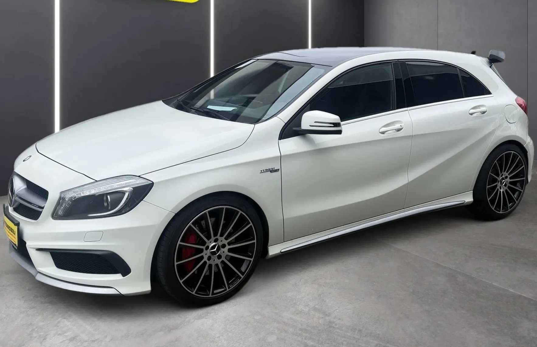 Zunanja slika - Mercedes-Benz A-Razred - 45 AMG 4MATIC XENON NAVI PDC TEM ŠPORTNI IZPUH - 3