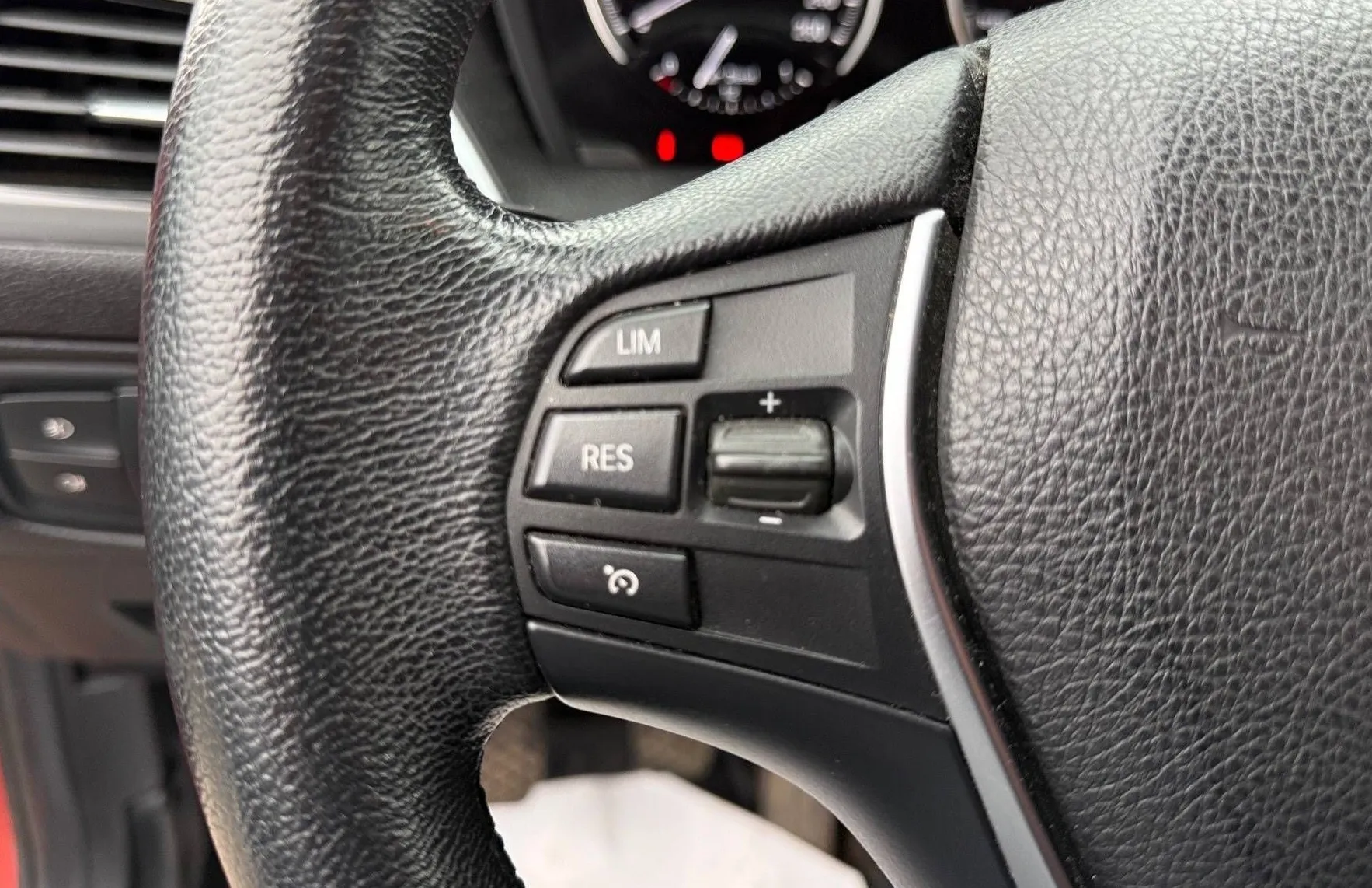 Zunanja slika - BMW Serija 1 - : 118d xDrive LED PDC NAVI TEMPOMAT TOP... - 17