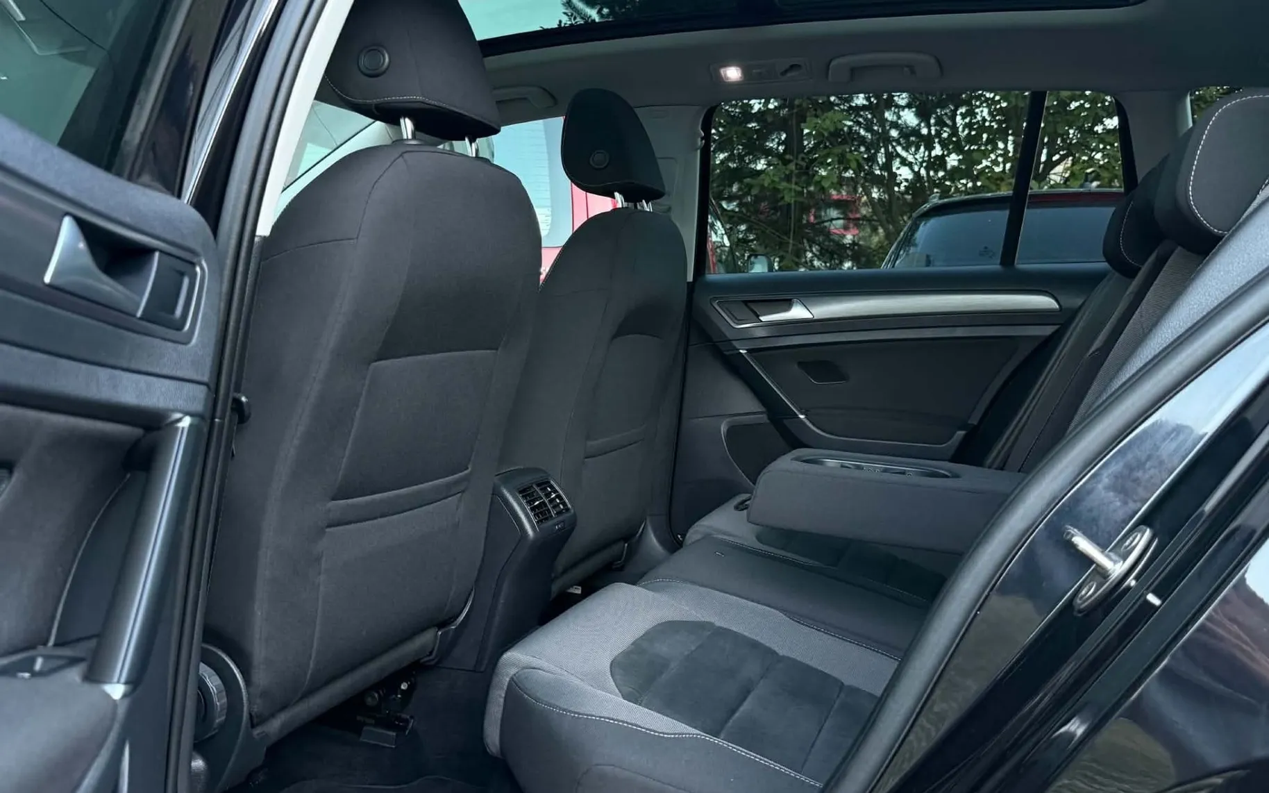 Notranja slika - Volkswagen Golf Variant - 2.0 TDI-FUL LED-153.000km-H LINE-LIZING ZA TUJCE- - 11
