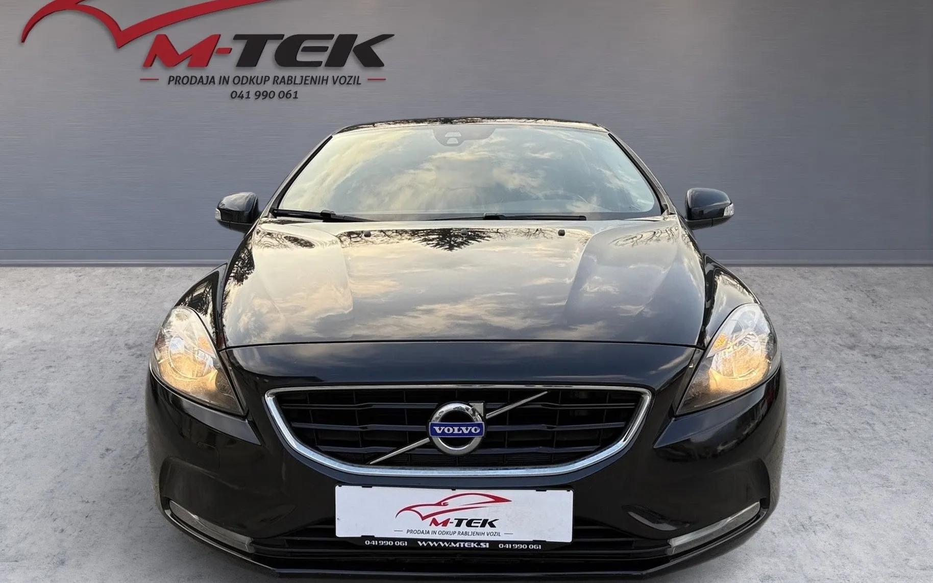 Zunanja slika - Volvo V40 - D2 102g Powershift R-Design Kinetic... - 2
