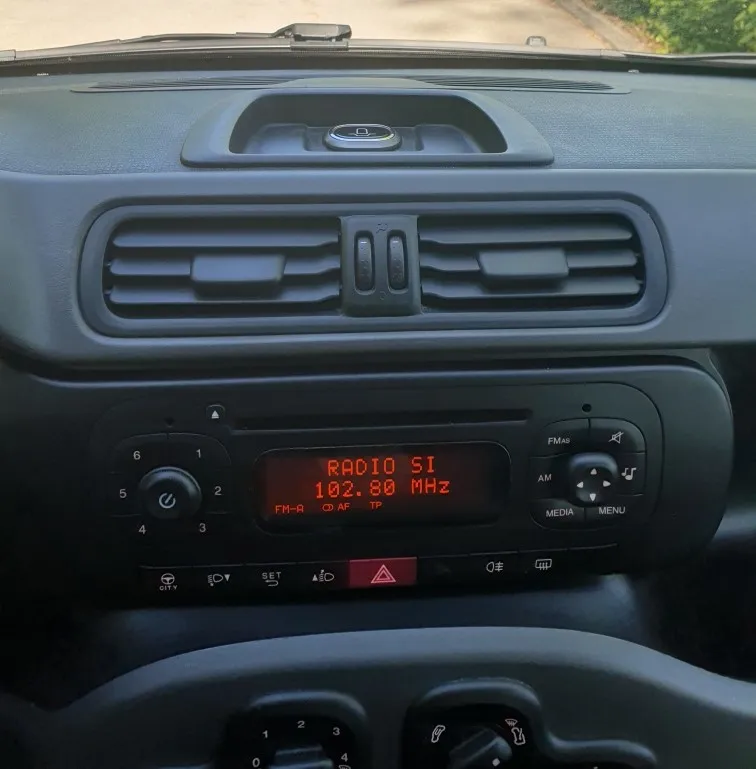 Notranja slika - Fiat Panda - 4x4 1,3 Multijet Rock - 19