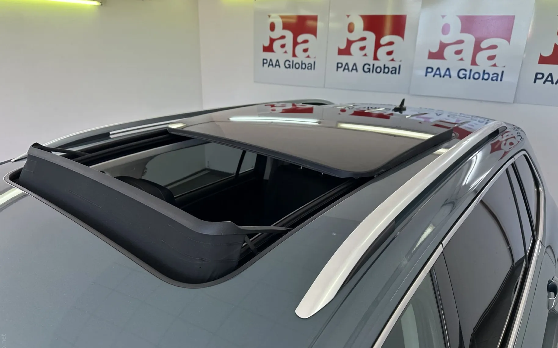 Zunanja slika - Volkswagen Tiguan - 2.0 TDI SCR DSG7 IQ.Drive.PANORAMA.NAVI.KAMERA.ACC - 5