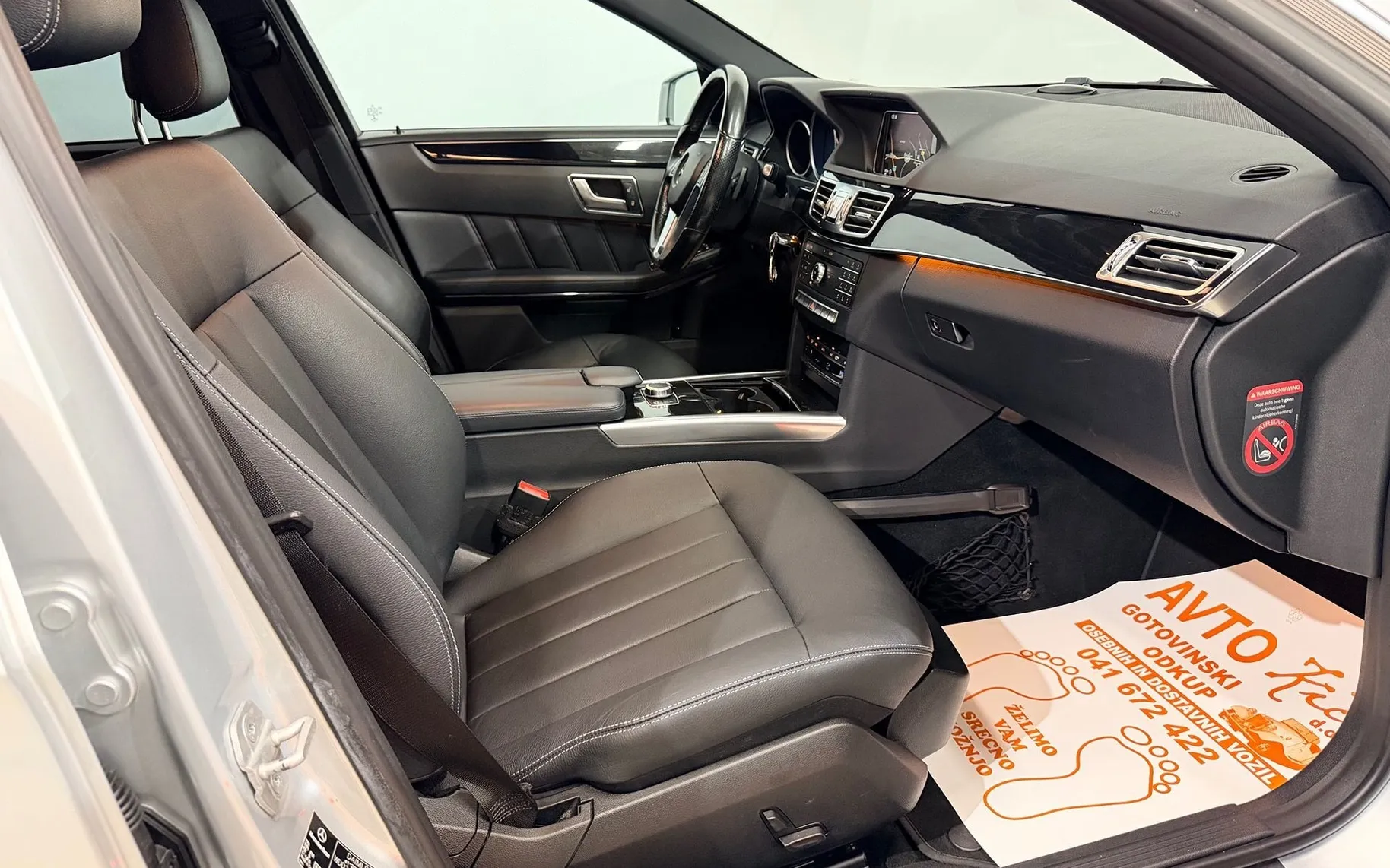 Notranja slika - Mercedes-Benz E-Razred - 200 CDI-EDITION-AUT-BI-XENON-LED-NAVIGACIJA-TEMPO. - 10