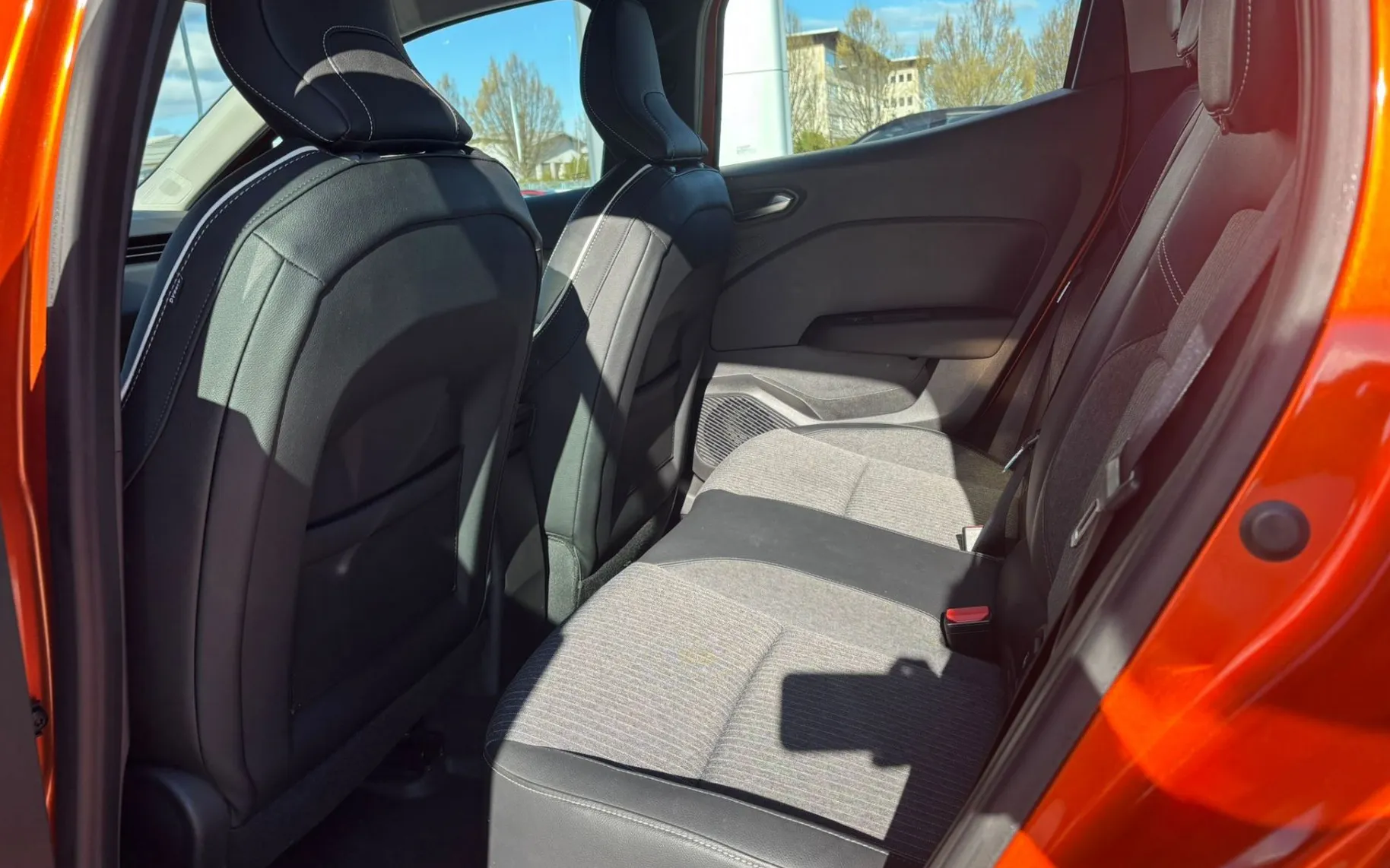 Zunanja slika - Renault Clio - Limited TCe 90 TEMPOMAT-PDC-KEYLESS - 8