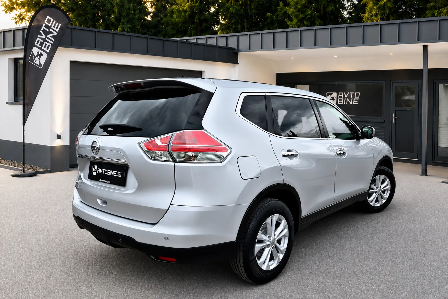 Notranja slika - Nissan X-Trail - 1.6 DCI 7SEDEŽEV-PANO-LED-GARANCIJA-KOT NOV - 12