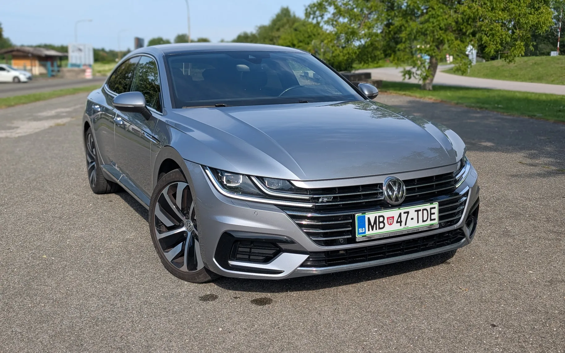 Zunanja slika - Volkswagen Arteon - 4motion 2,0 TDI BMT R-Line DSG - 1