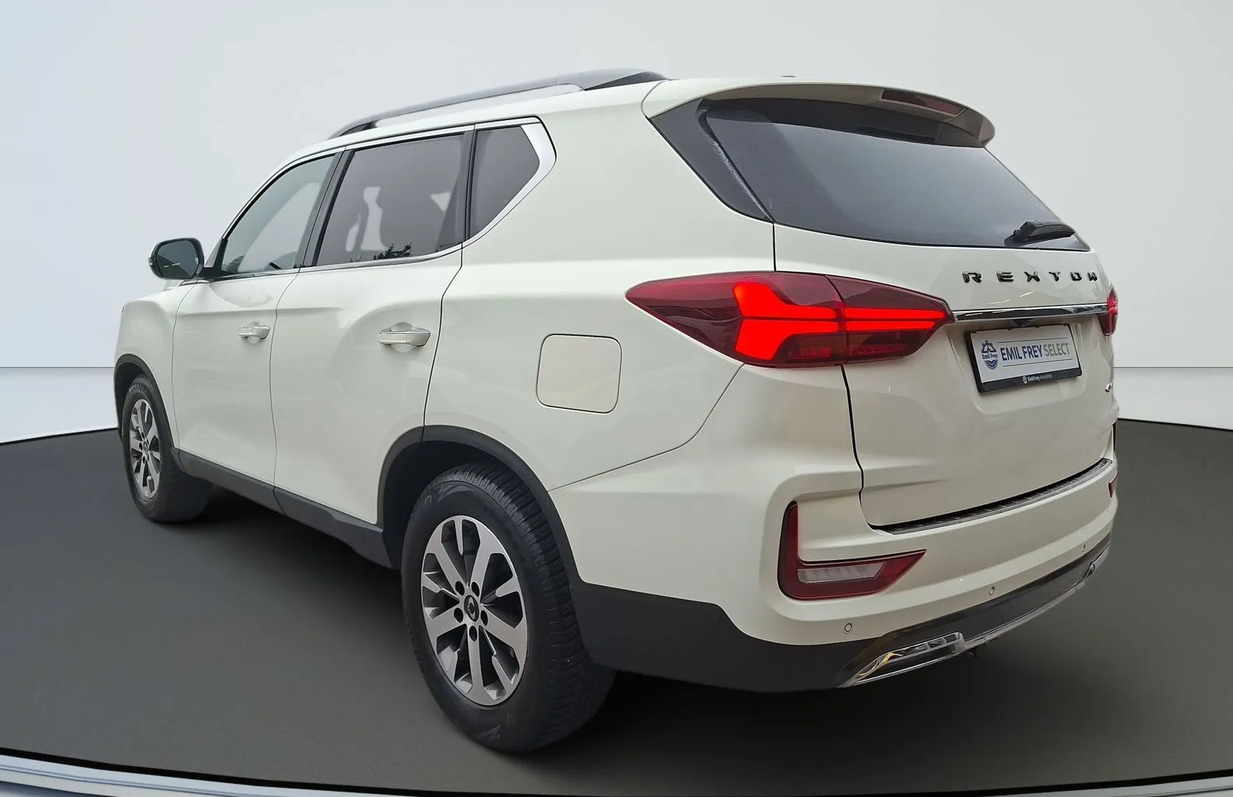 Zunanja slika - KG Mobility Rexton - 2.2 XDI AWD Dynamic Avt. - 4