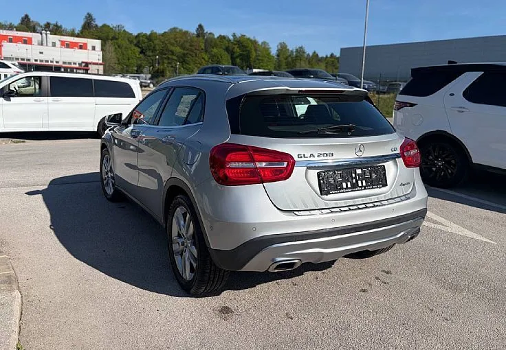 Zunanja slika - Mercedes-Benz GLA-Razred - GLA 200 CDI 4MATIC Style Avt. samo 116000km pano - 7