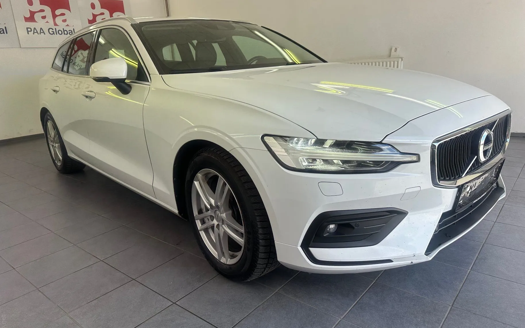 Zunanja slika - Volvo V60 - D3 Momentum Pro Avt+4 ALU.USNJE.NAVI.4X4.TOP - 9