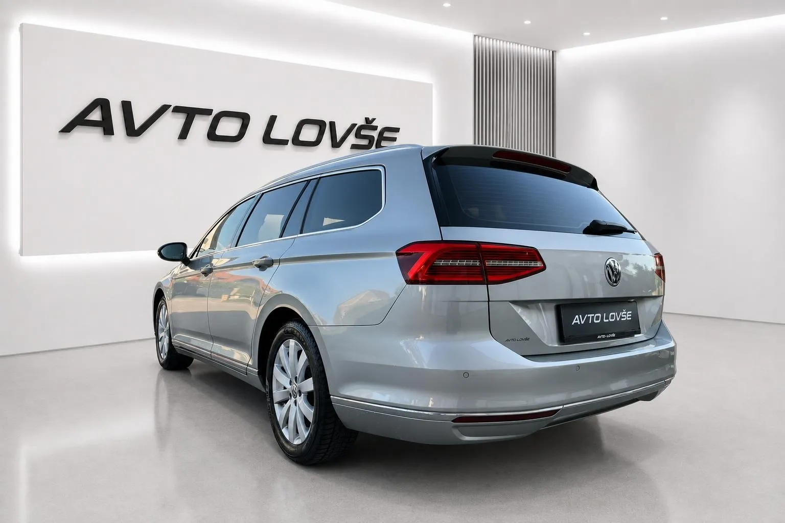 Zunanja slika - Volkswagen Passat Variant - 2.0 TDI BMT Highline DSG-LED-NAVI-ALU-ODLIČEN... - 4