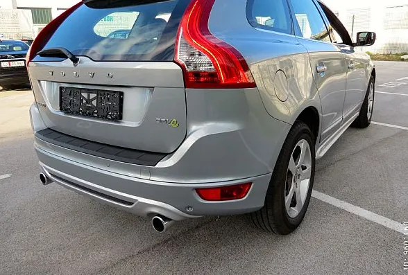 Zunanja slika - Volvo XC60 - FWD DRIVe R-Design - 6