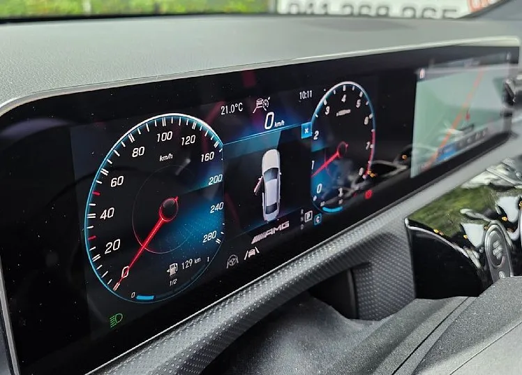 Zunanja slika - Mercedes-Benz A-Razred - A35 7G-DCT 4-MATIC AMG LED-PANO-KAMERA-AKRAPOVIĆ - 14