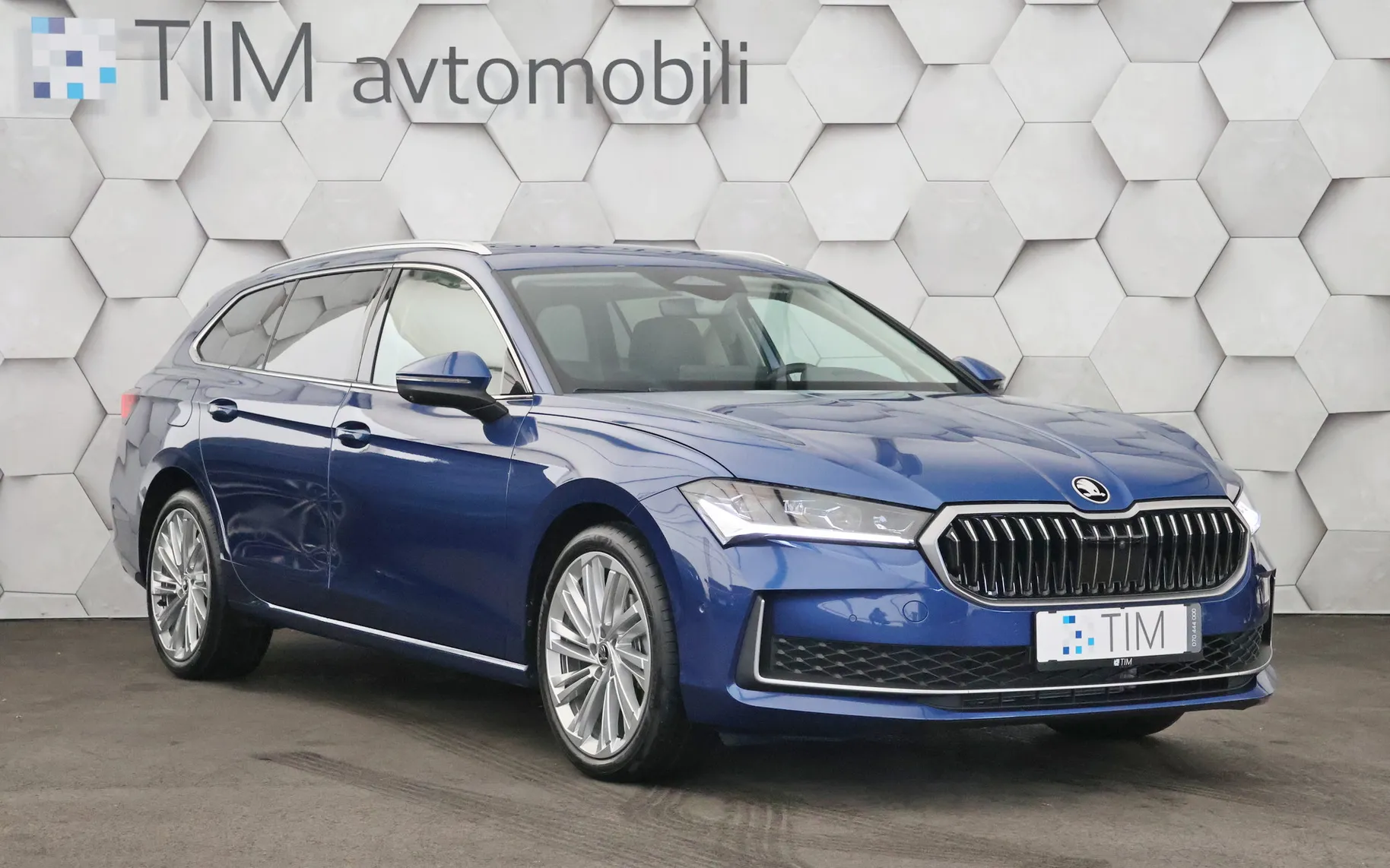 Zunanja slika - Škoda Superb - 1.5 TSI DSG Selection 150KM - 2