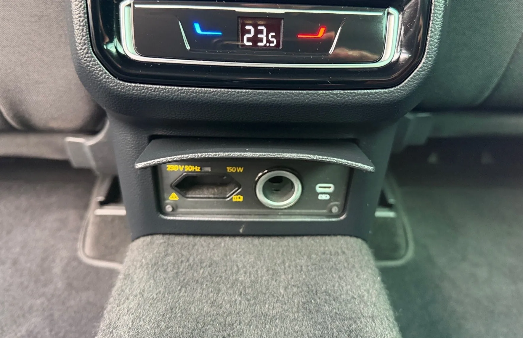 Zunanja slika - VW Passat - Variant 2.0 TDI BMT SCR Business DSG-Vlečna kljuka-Kamera - 14