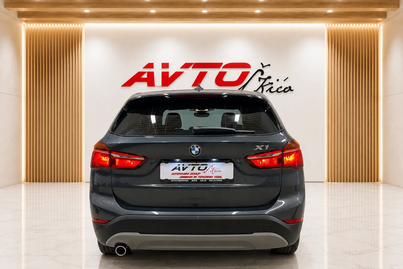 Notranja slika - BMW serija X1: - X1 sDrive18d-AUT-LED-NAVI-ACC-TEMPOMAT-PDC-ODLIČ.. - 8