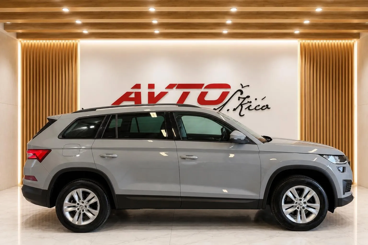 Zunanja slika - Škoda Kodiaq - 2.0 TDI-DSG-LED-KAMERA-ACC-PDC-NAVI-VLEČNA KLJUKA - 6