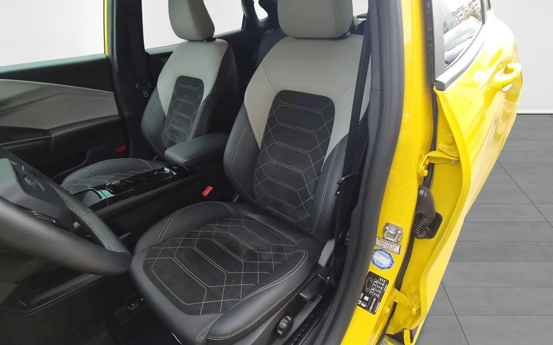 Zunanja slika - Ford Puma - Gen-E 43 kWh Premium-SLO-RADAR-BLIS-LINE-360o-ZIMS - 15