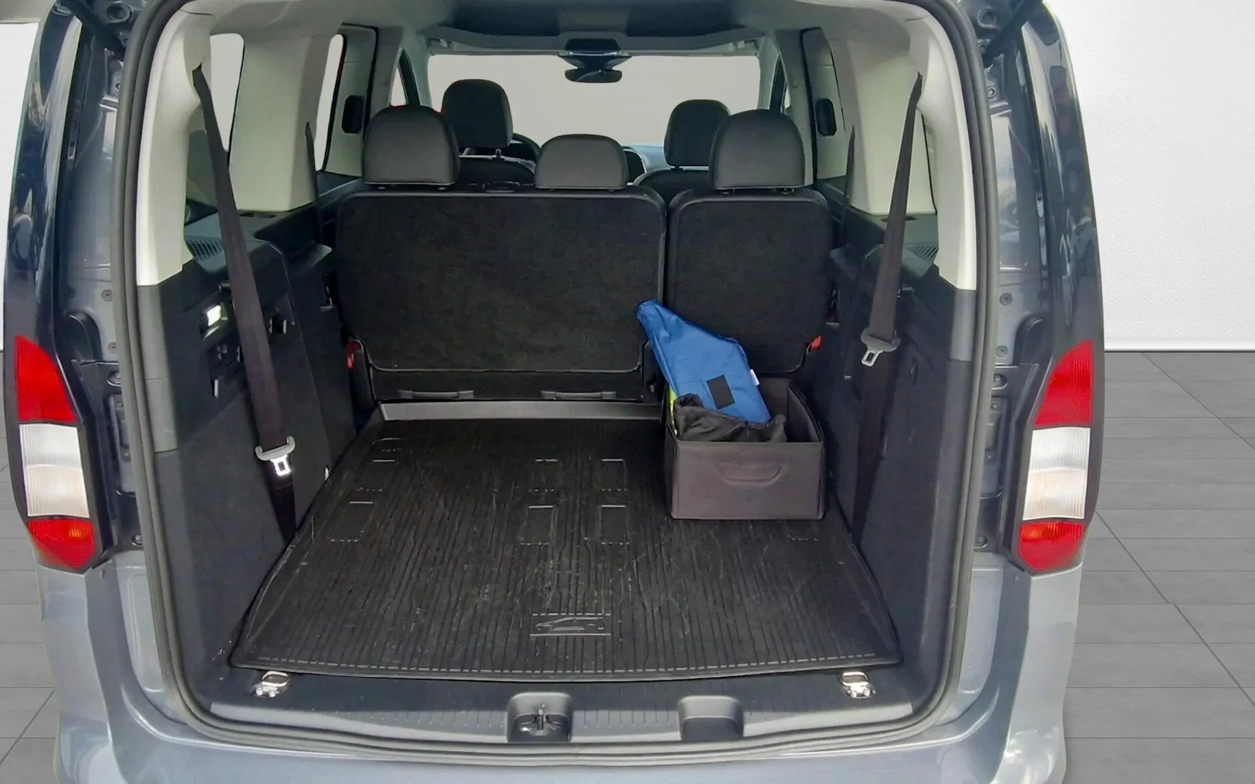 Zunanja slika - Ford Tourneo Connect - 1.5 PHEV-AVT.6-150KM-7XSEDEŽ-SLO-RADAR-F1-NAVI-LE - 9